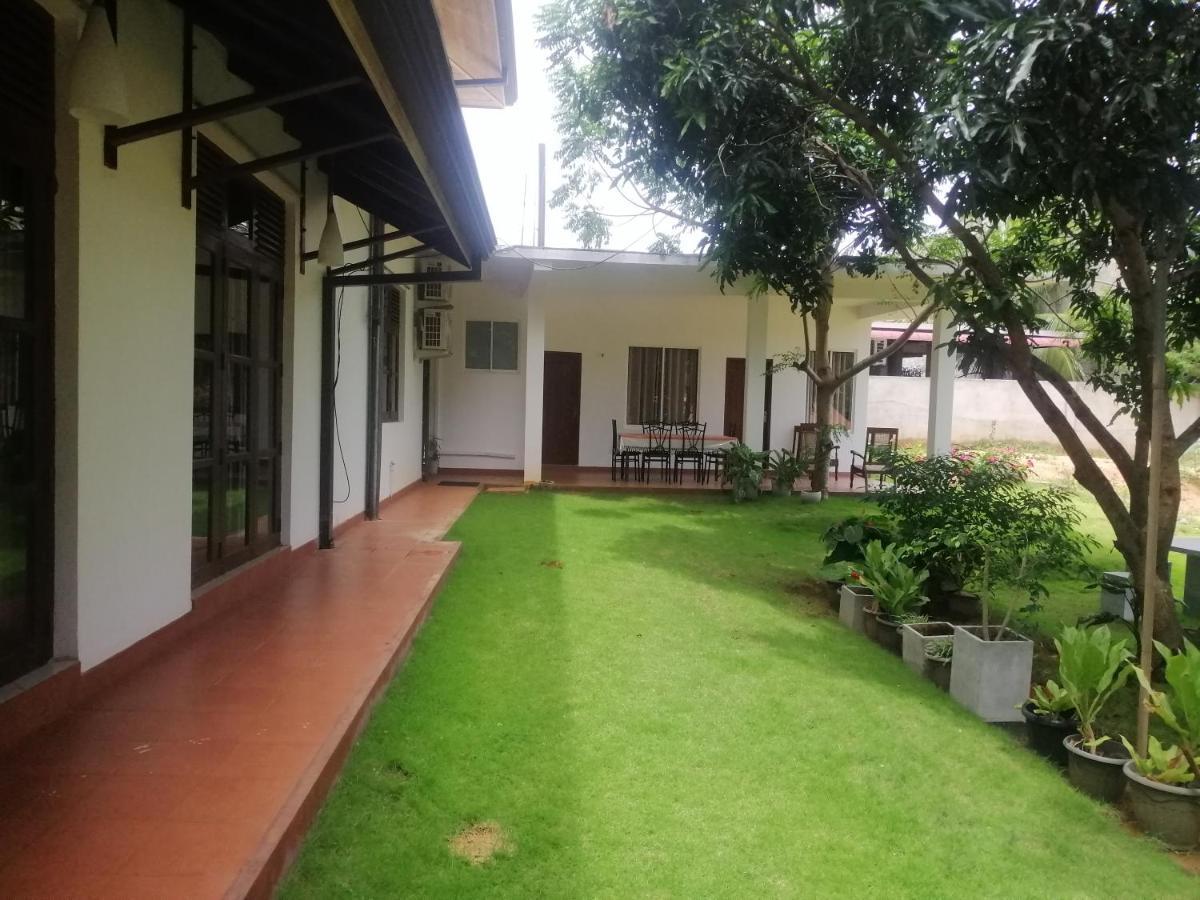 Golden Residence Anuradhapura Exterior photo